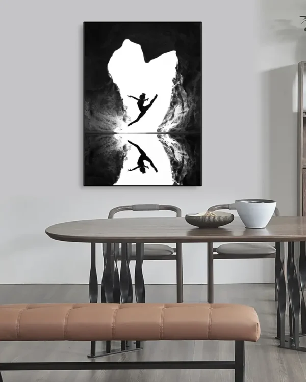 A Beating Heart - Poster - Svartvitt fotografi - Ramexempel