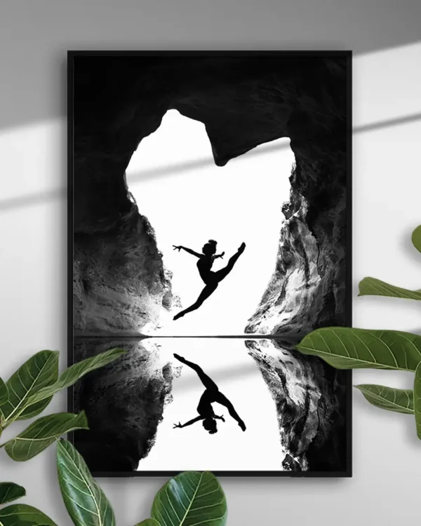 A Beating Heart - Poster - Svartvitt fotografi - Ramexempel